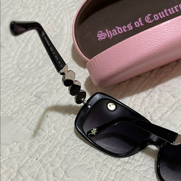 Juicy Couture Black Sunglasses with Pink Case - Picture 6 of 8
